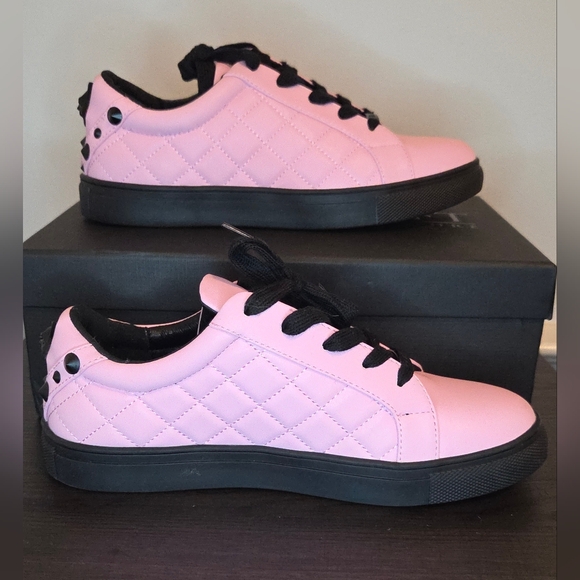 Blackcraft Sabrina Pink Quilted Sneakers • NWT • Size 7.5 - Picture 4 of 8